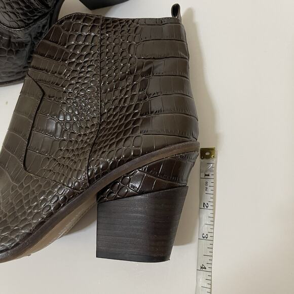 Gianni Bini Patent brown crocodile print ankle point toe western boots 9.5 - Picture 4 of 10